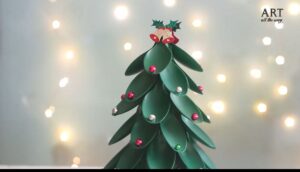 ساخت درخت کریسمس با قاشق پلاستیکی و وسایل بازیافتی